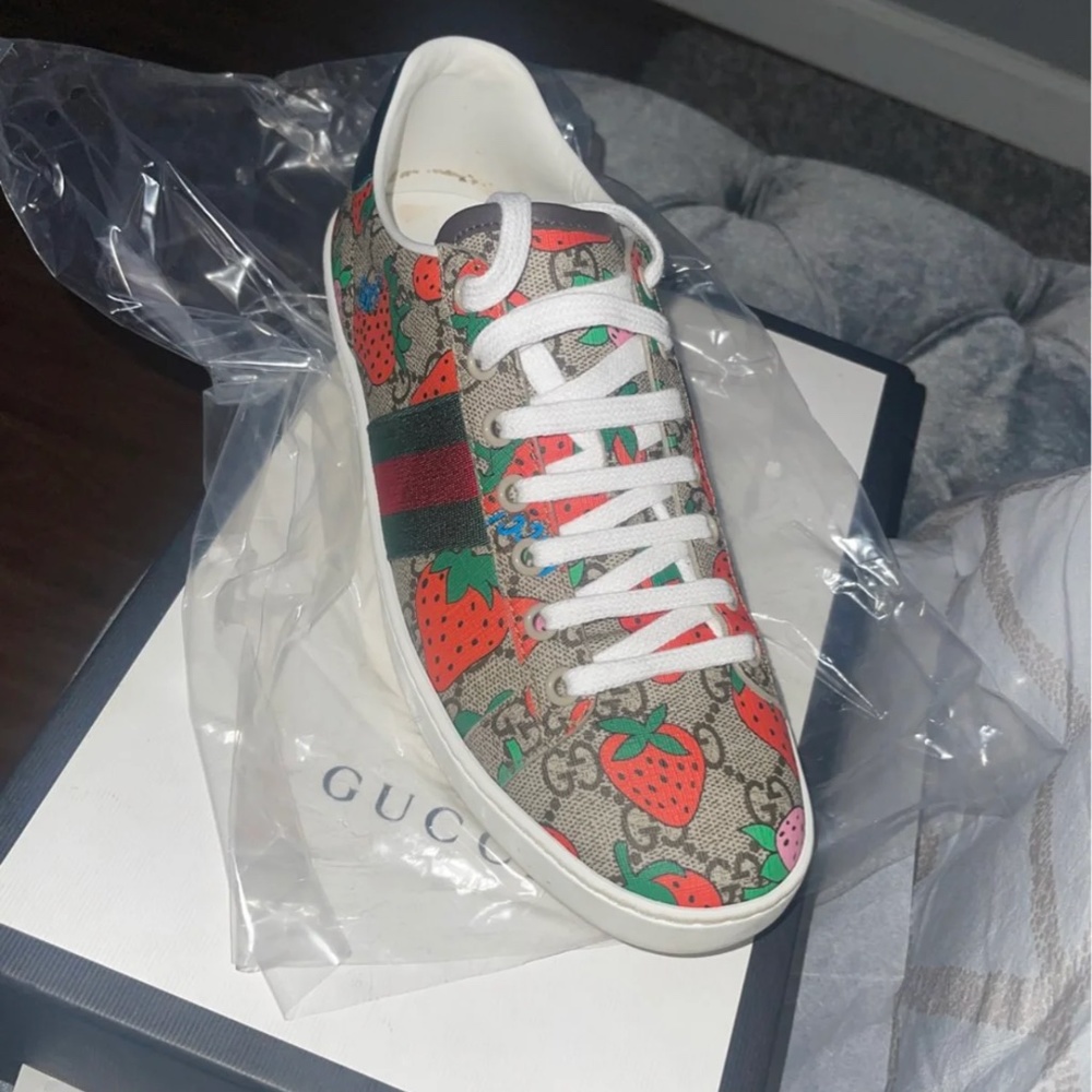 Gucci shoes